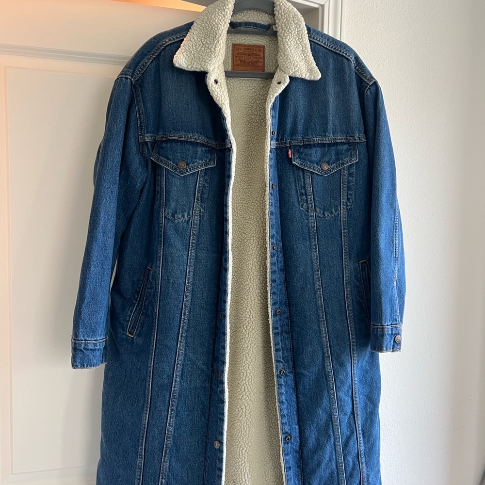 Levi's Classic Blue Denim Coat with Sherpa Lining NEVER WORN